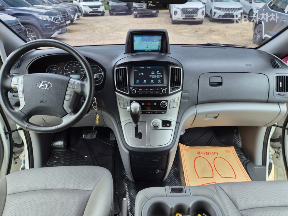 Hyundai Starex — miniaturë 18