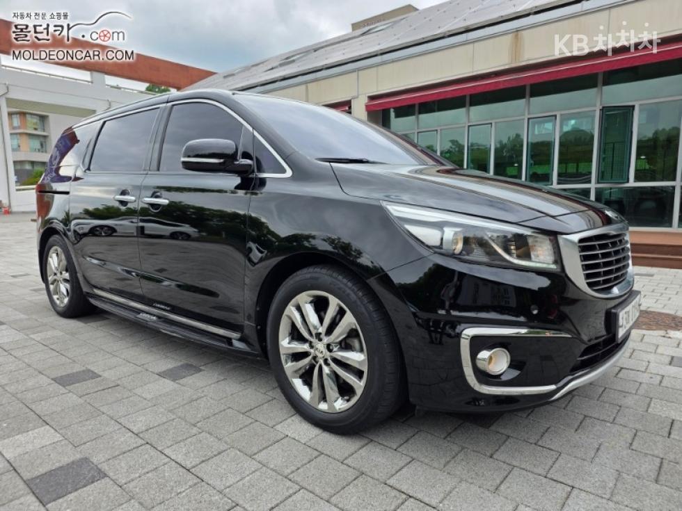 Kia Carnival — miniaturë 2