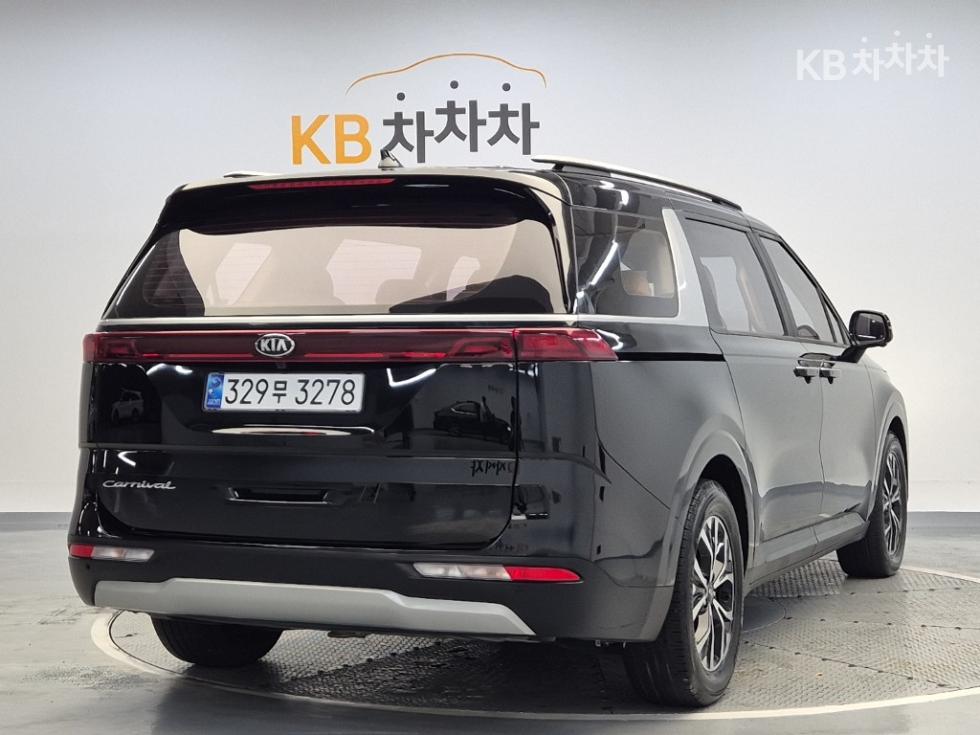Kia Carnival — miniaturë 3