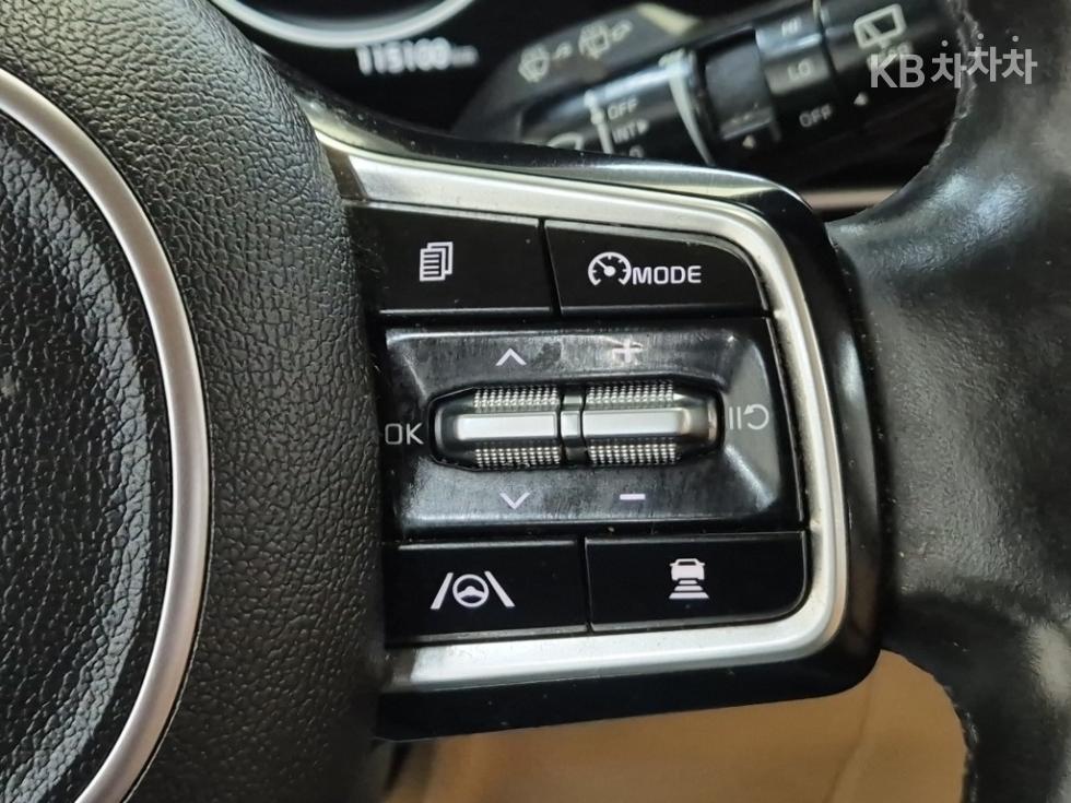 Kia Carnival — miniaturë 15