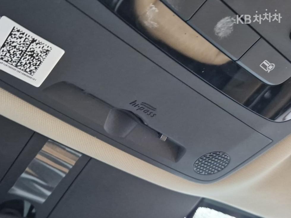 Kia Carnival — miniaturë 17