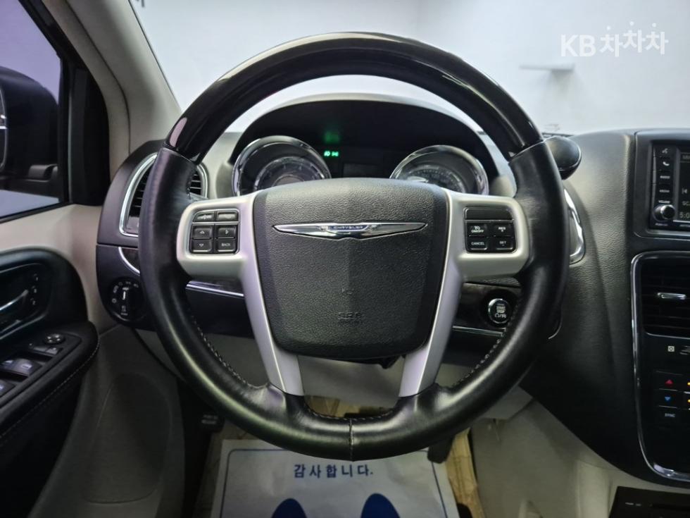Chrysler Voyager — miniaturë 9