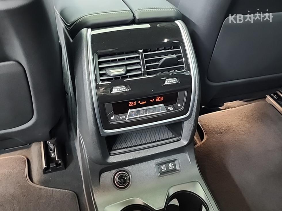 BMW X7 — miniaturë 13