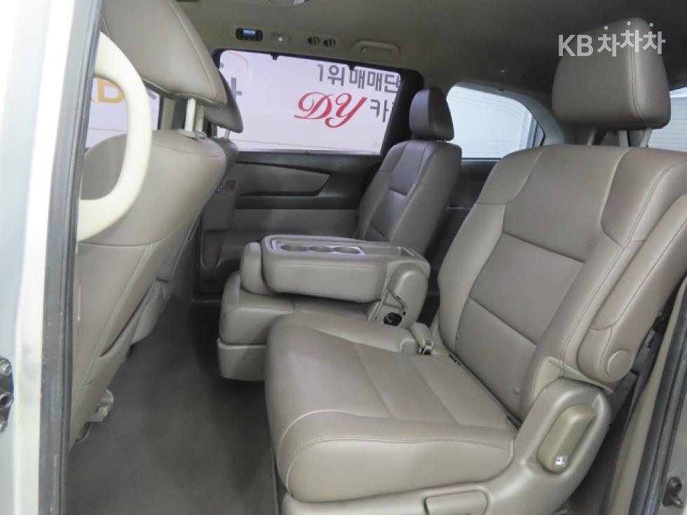 Honda Odyssey — miniaturë 6