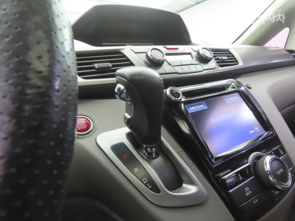 Honda Odyssey — miniaturë 11