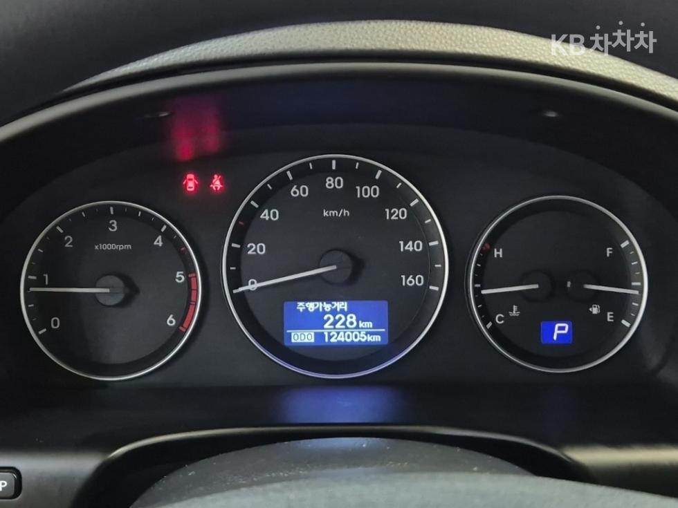 Hyundai Starex — miniaturë 6