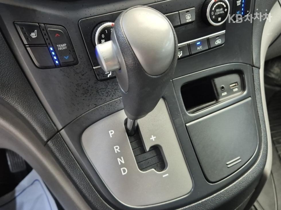 Hyundai Starex — miniaturë 8