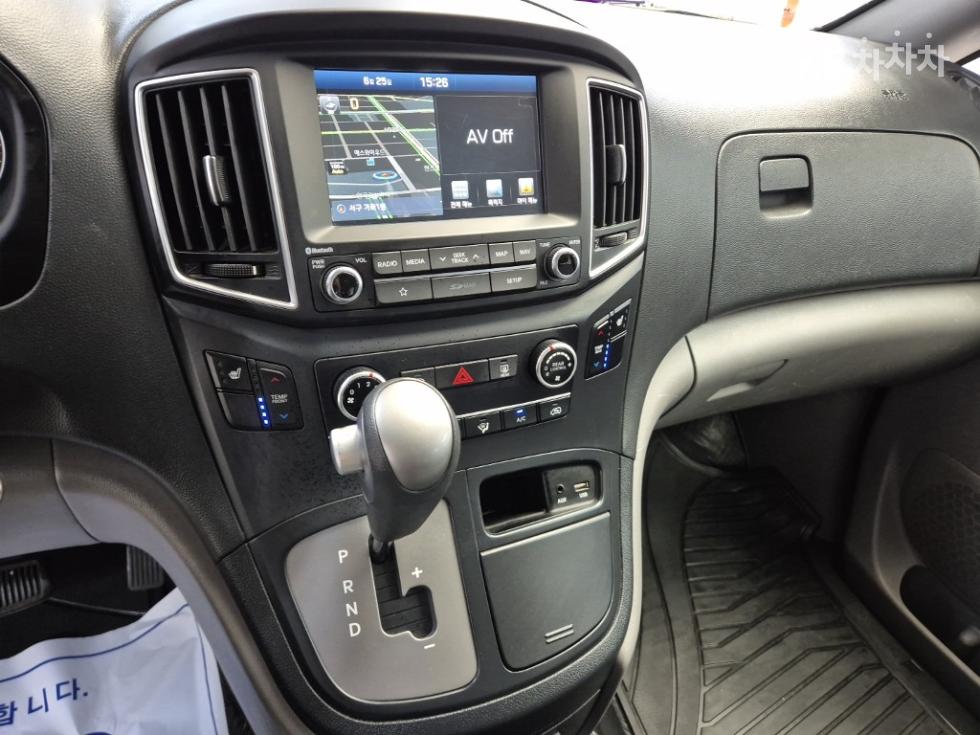 Hyundai Starex — miniaturë 10