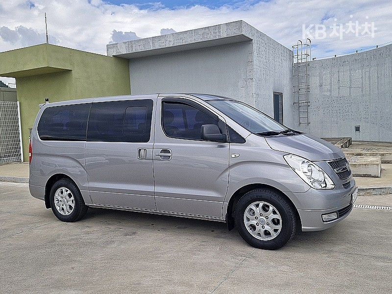 Hyundai Starex — miniaturë 3
