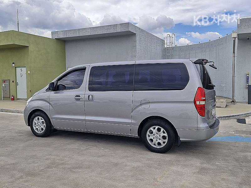 Hyundai Starex — miniaturë 5