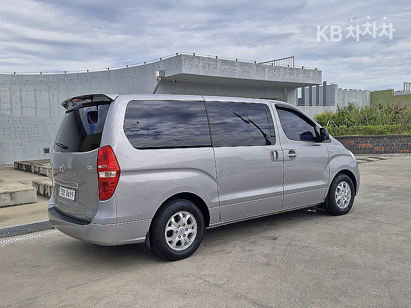 Hyundai Starex — miniaturë 6