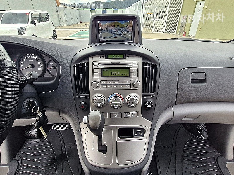 Hyundai Starex — miniaturë 9