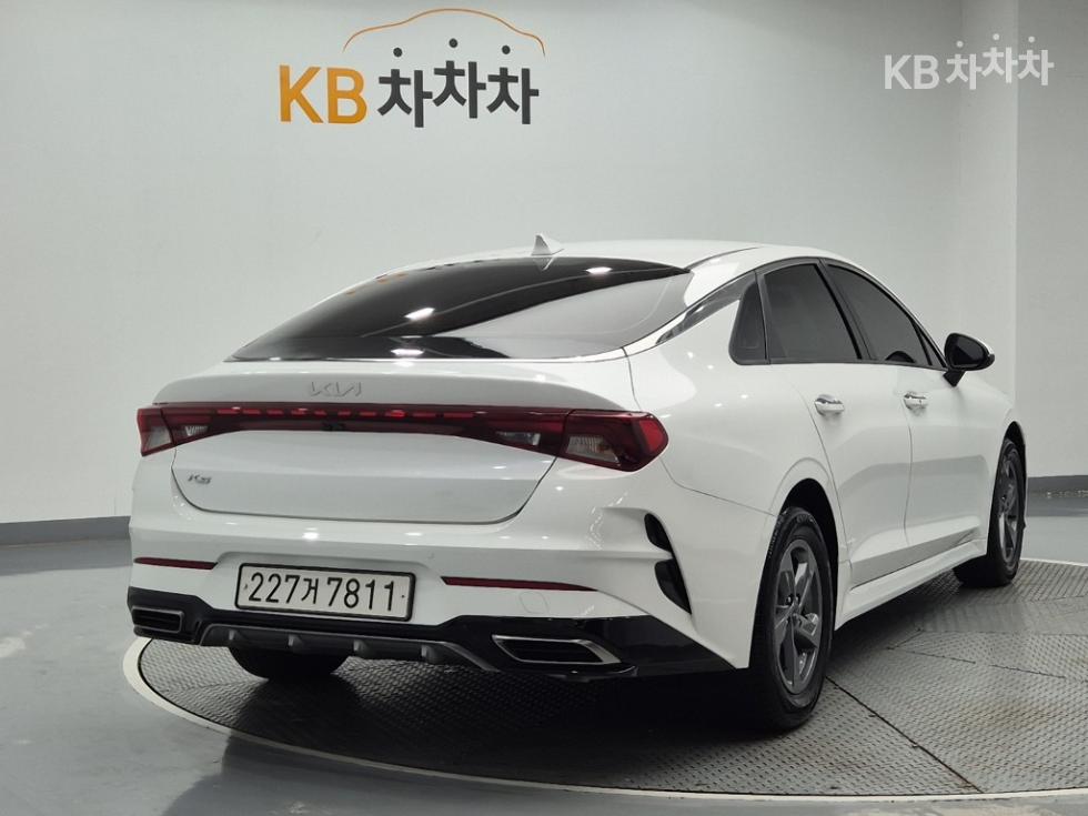 Kia K5 — miniaturë 3