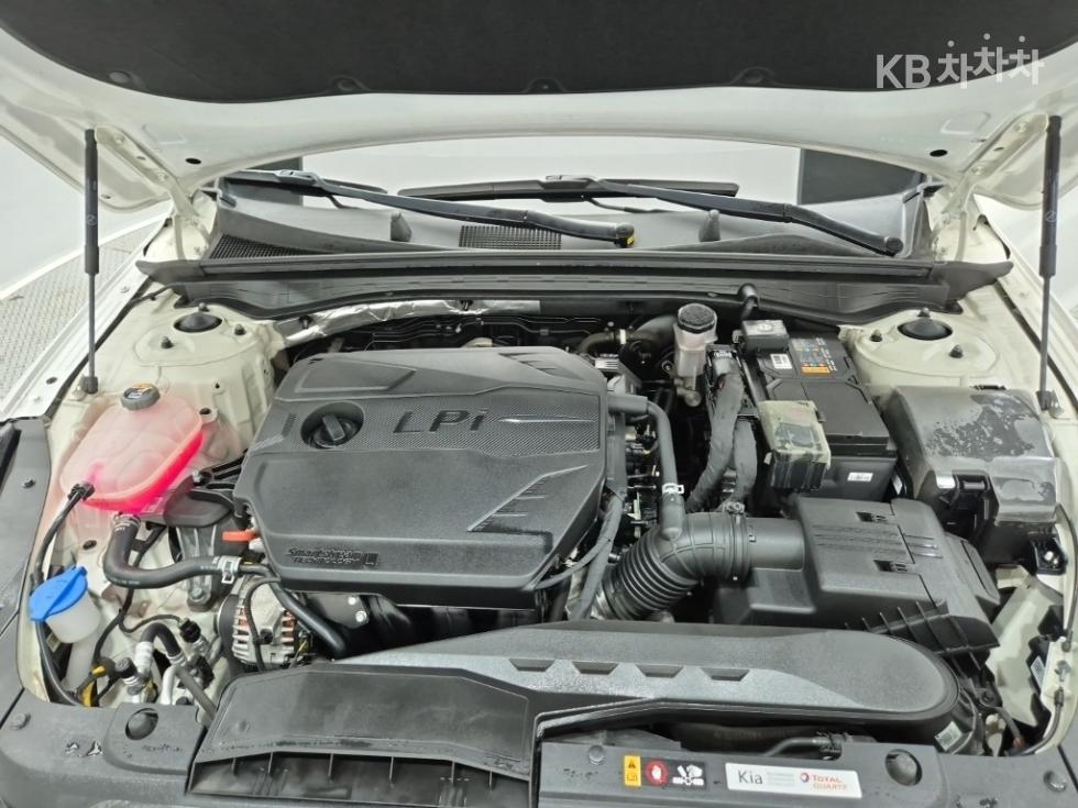 Kia K5 — miniaturë 5