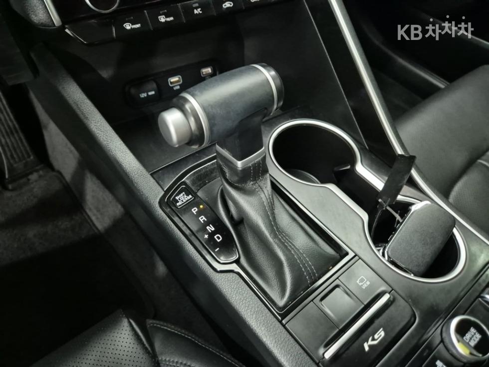 Kia K5 — miniaturë 8