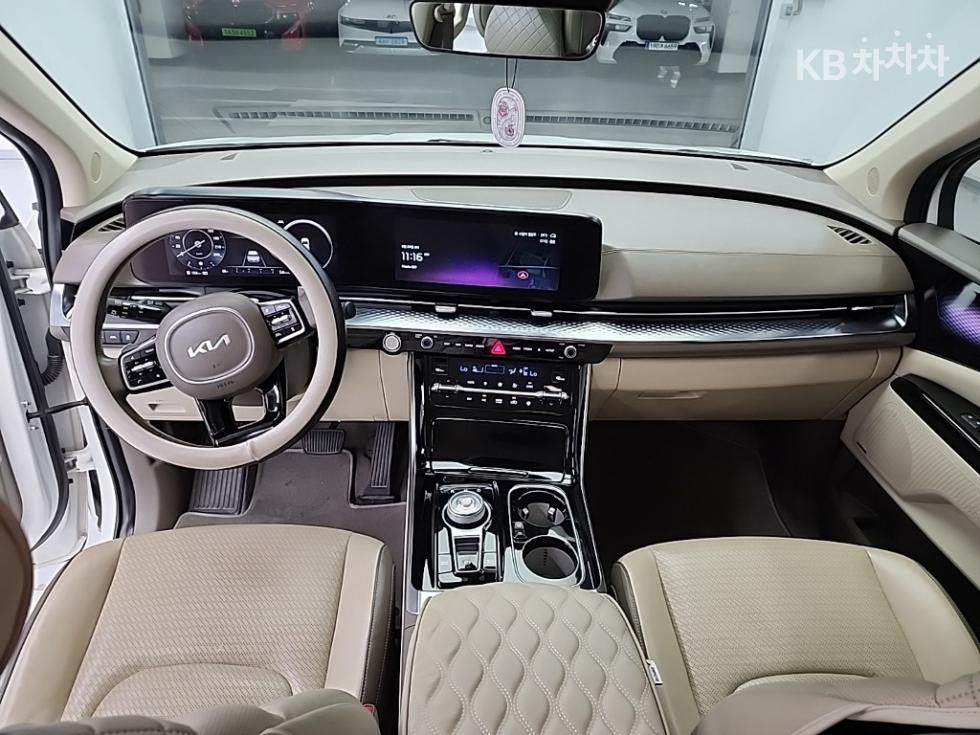Kia Carnival — miniaturë 7