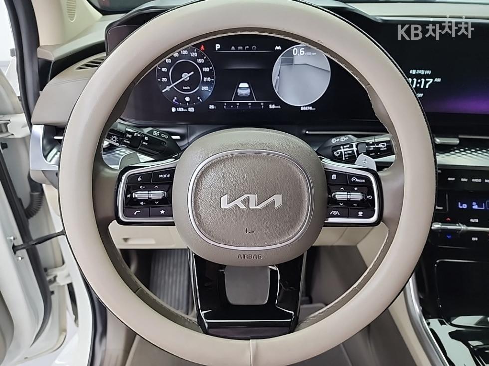 Kia Carnival — miniaturë 9