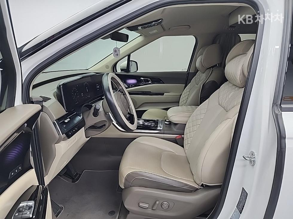 Kia Carnival — miniaturë 11