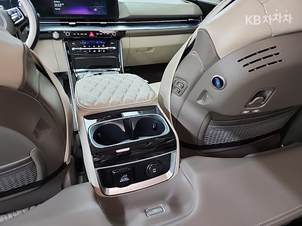 Kia Carnival — miniaturë 13