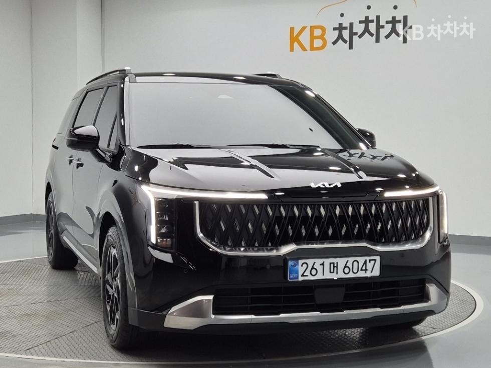 Kia Carnival — miniaturë 4