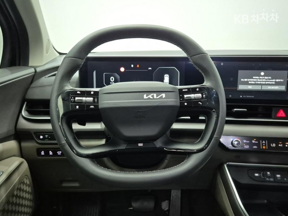 Kia Carnival — miniaturë 9