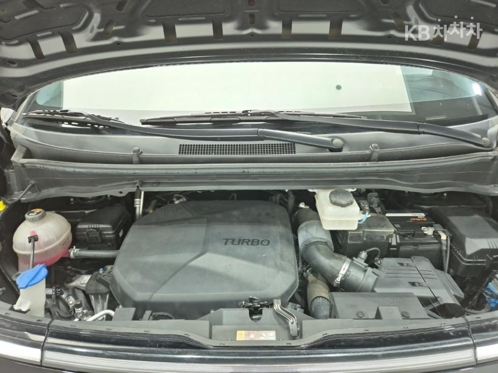 Hyundai Staria — miniaturë 5