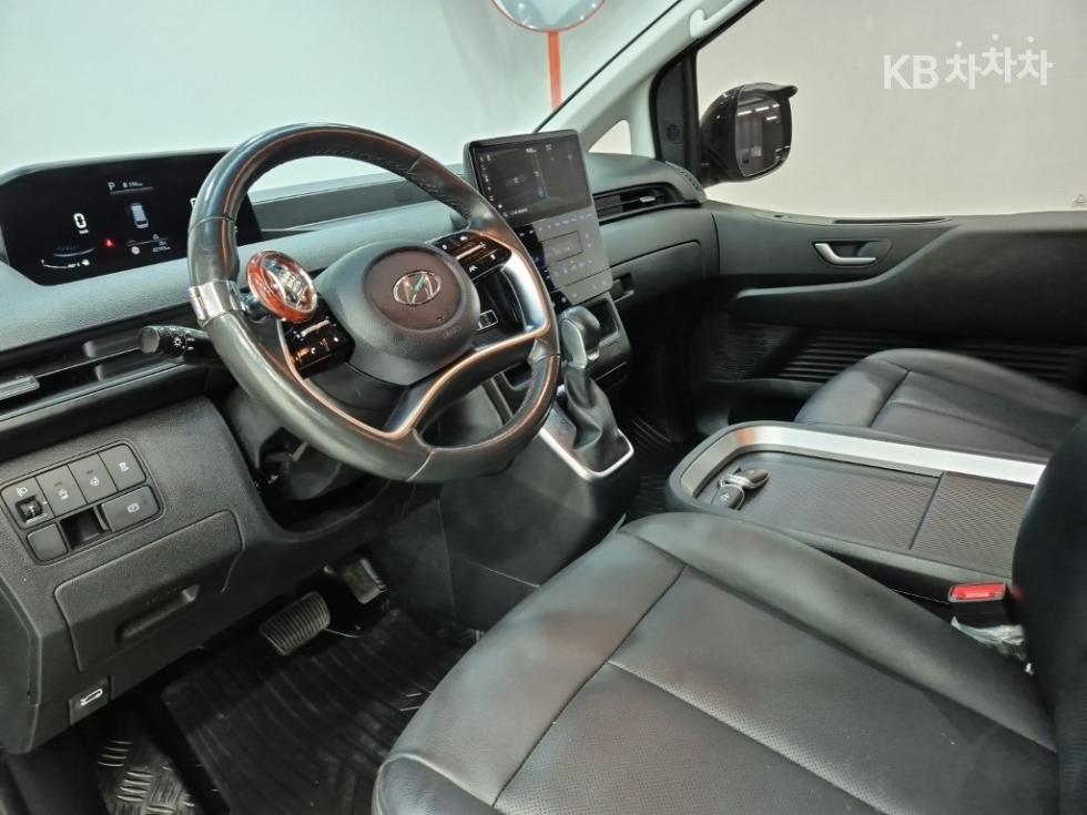 Hyundai Staria — miniaturë 7