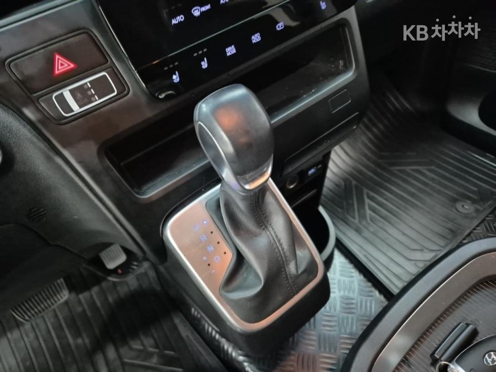 Hyundai Staria — miniaturë 8