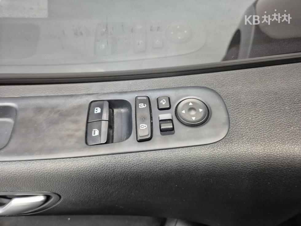 Hyundai Staria — miniaturë 17