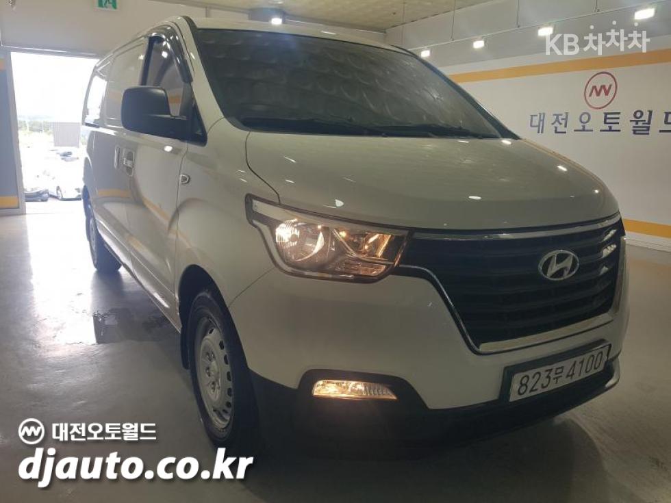 Hyundai Starex — miniaturë 3