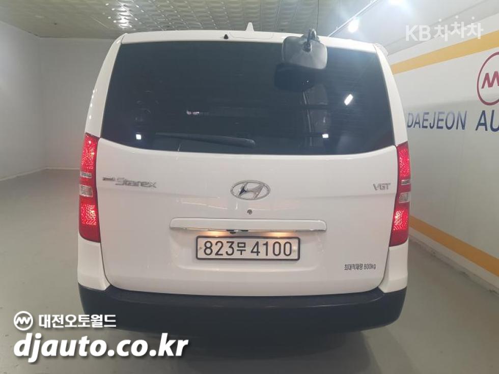 Hyundai Starex — miniaturë 4