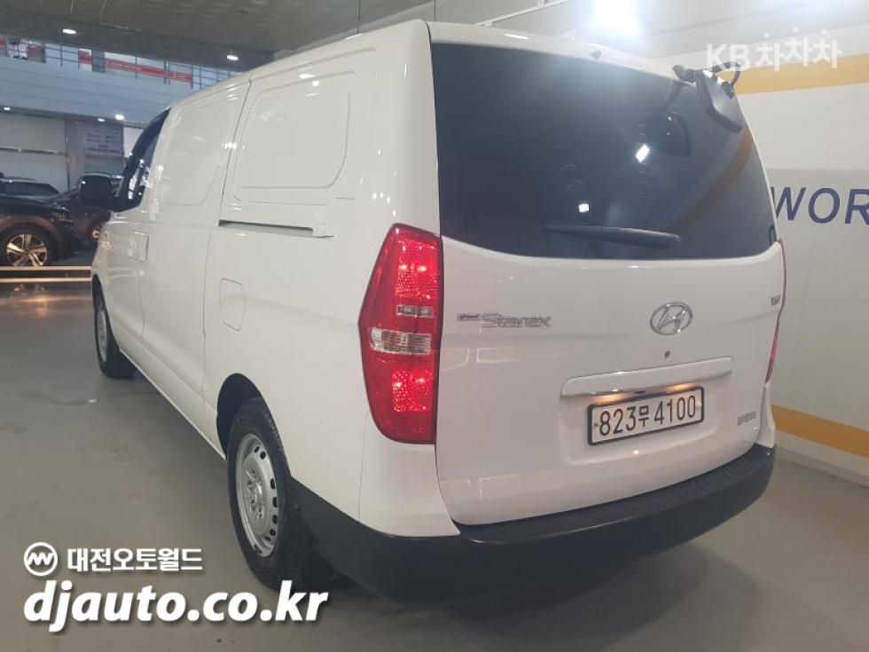Hyundai Starex — miniaturë 5