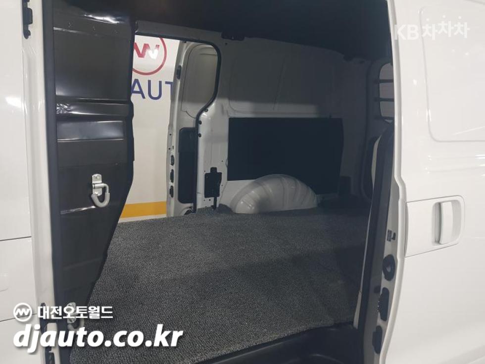 Hyundai Starex — miniaturë 16