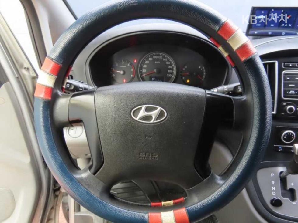 Hyundai Starex — miniaturë 10