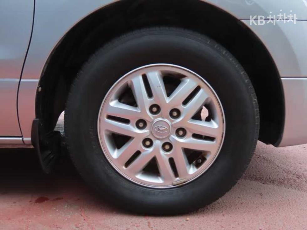 Hyundai Starex — miniaturë 18