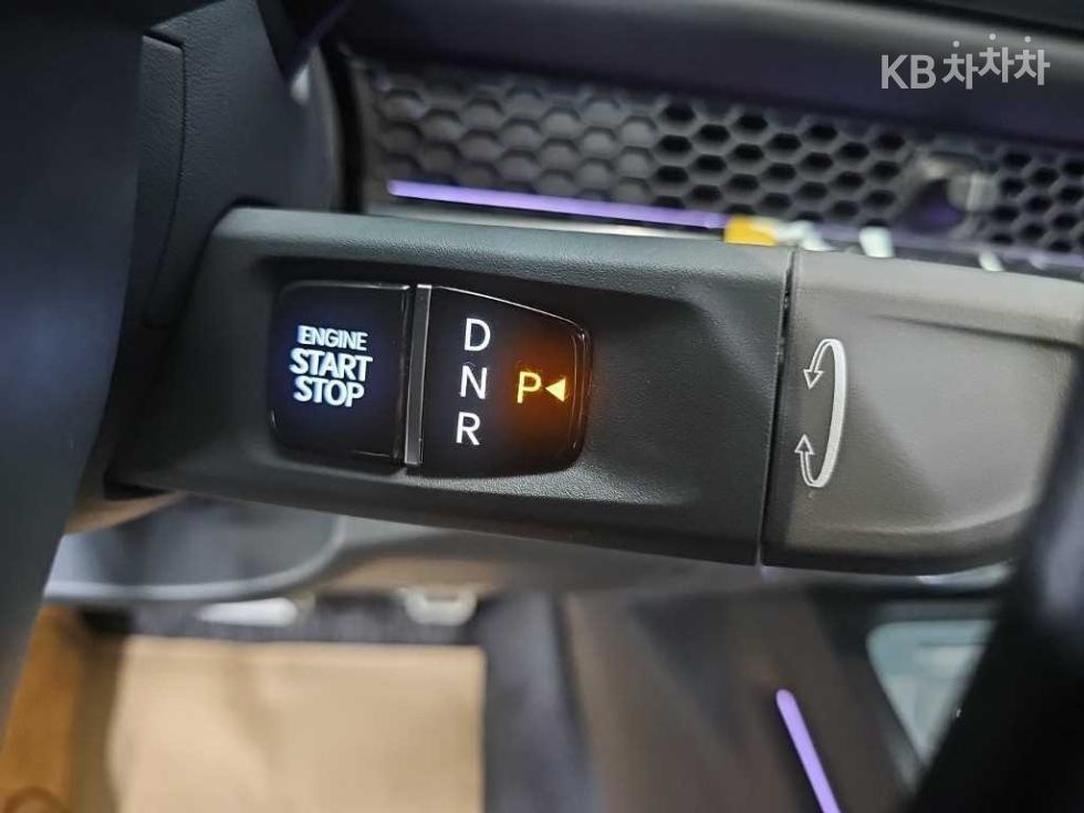 2025 Kia Used Car photo
