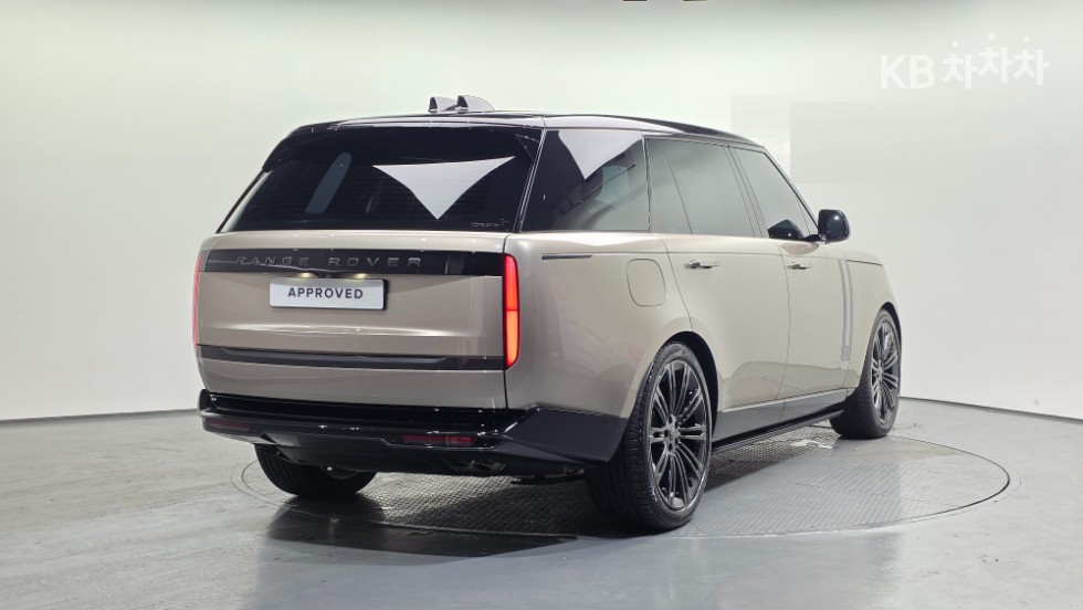 Land Rover Range Rover — miniaturë 4