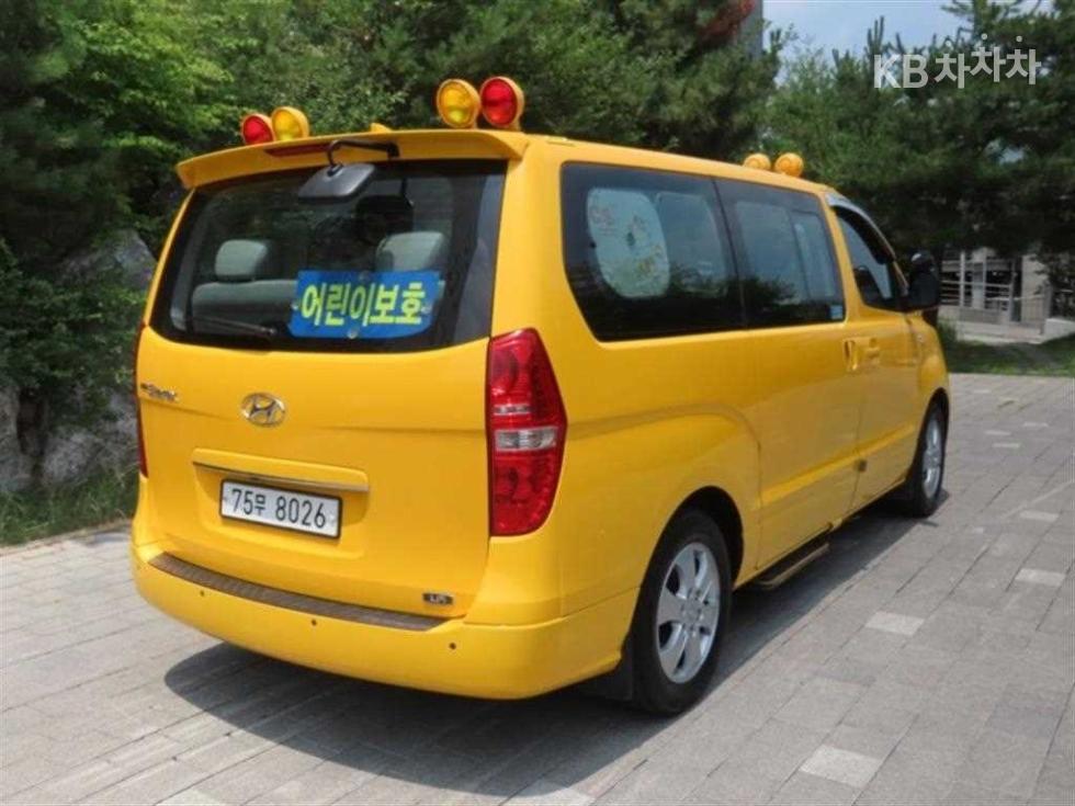 Hyundai Starex — miniaturë 3