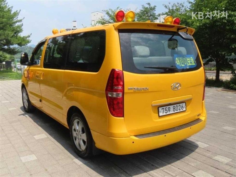 Hyundai Starex — miniaturë 4