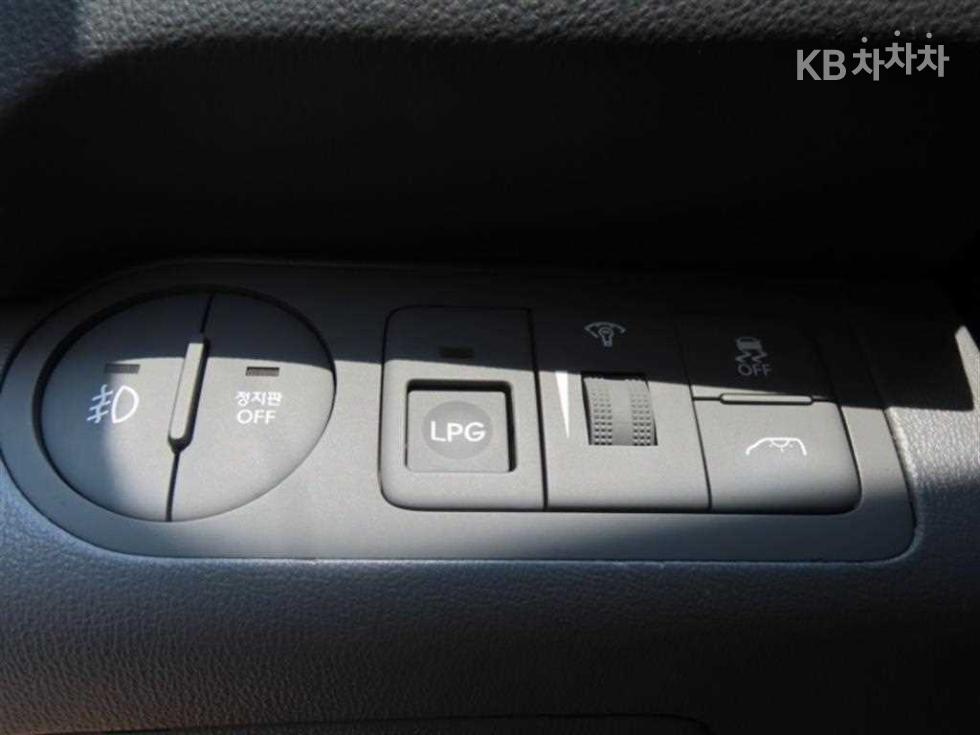 Hyundai Starex — miniaturë 10