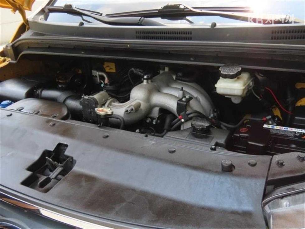 Hyundai Starex — miniaturë 20