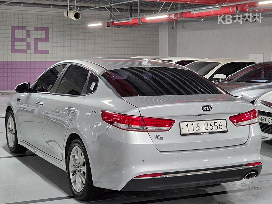 Kia K5 — miniaturë 4