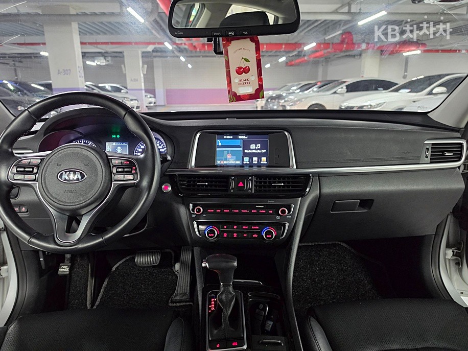 Kia K5 — miniaturë 11
