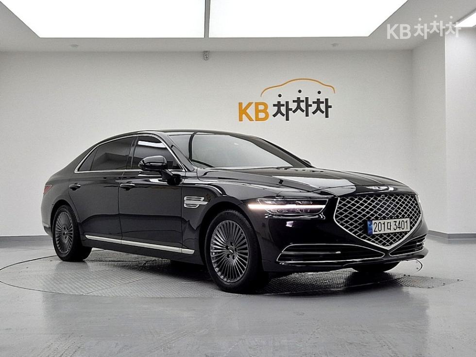2021 Genesis G90 photo