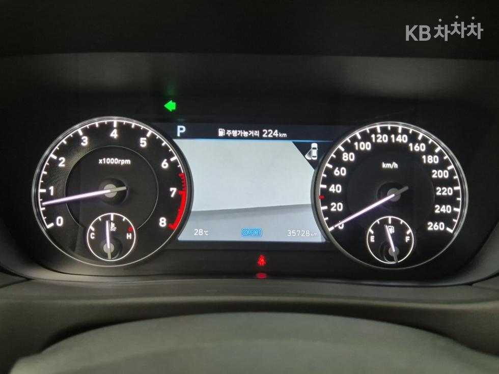 2021 Genesis G90 photo