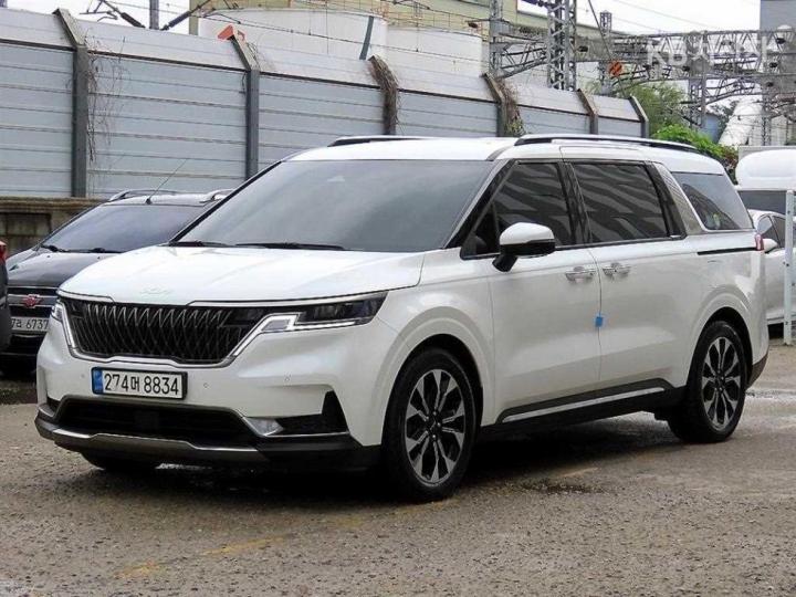 Kia Carnival — miniaturë 2
