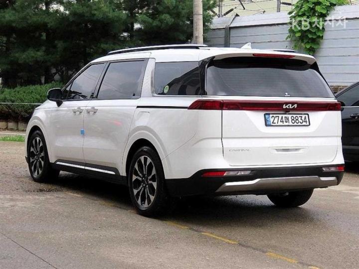 Kia Carnival — miniaturë 3