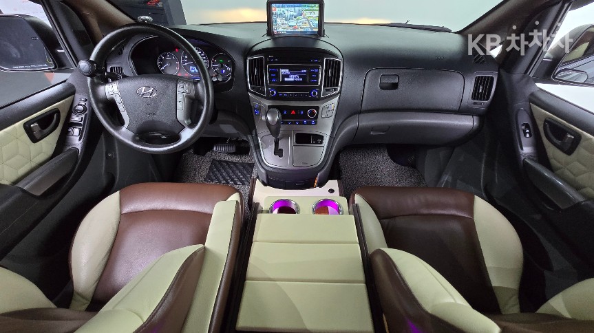 Hyundai Starex — miniaturë 7