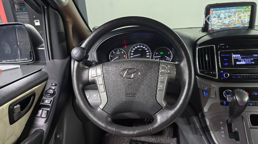 Hyundai Starex — miniaturë 13