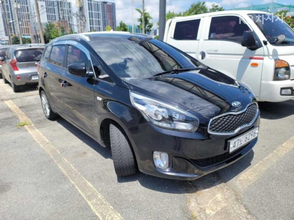 Kia Carens — miniaturë 2